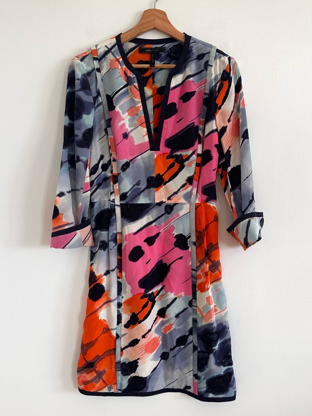 Vintage BCBG Max Azria 100% silk abstract watercolor split neck sheath dress